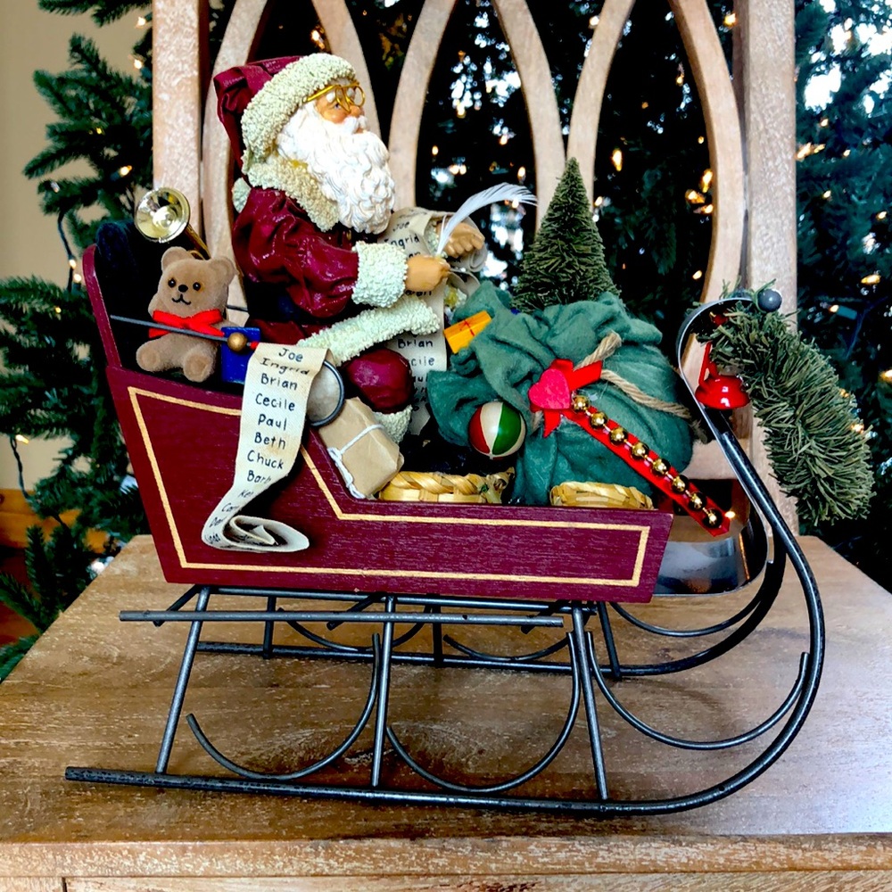 Santa Sleigh - Christmas in America - North Pole Santa
